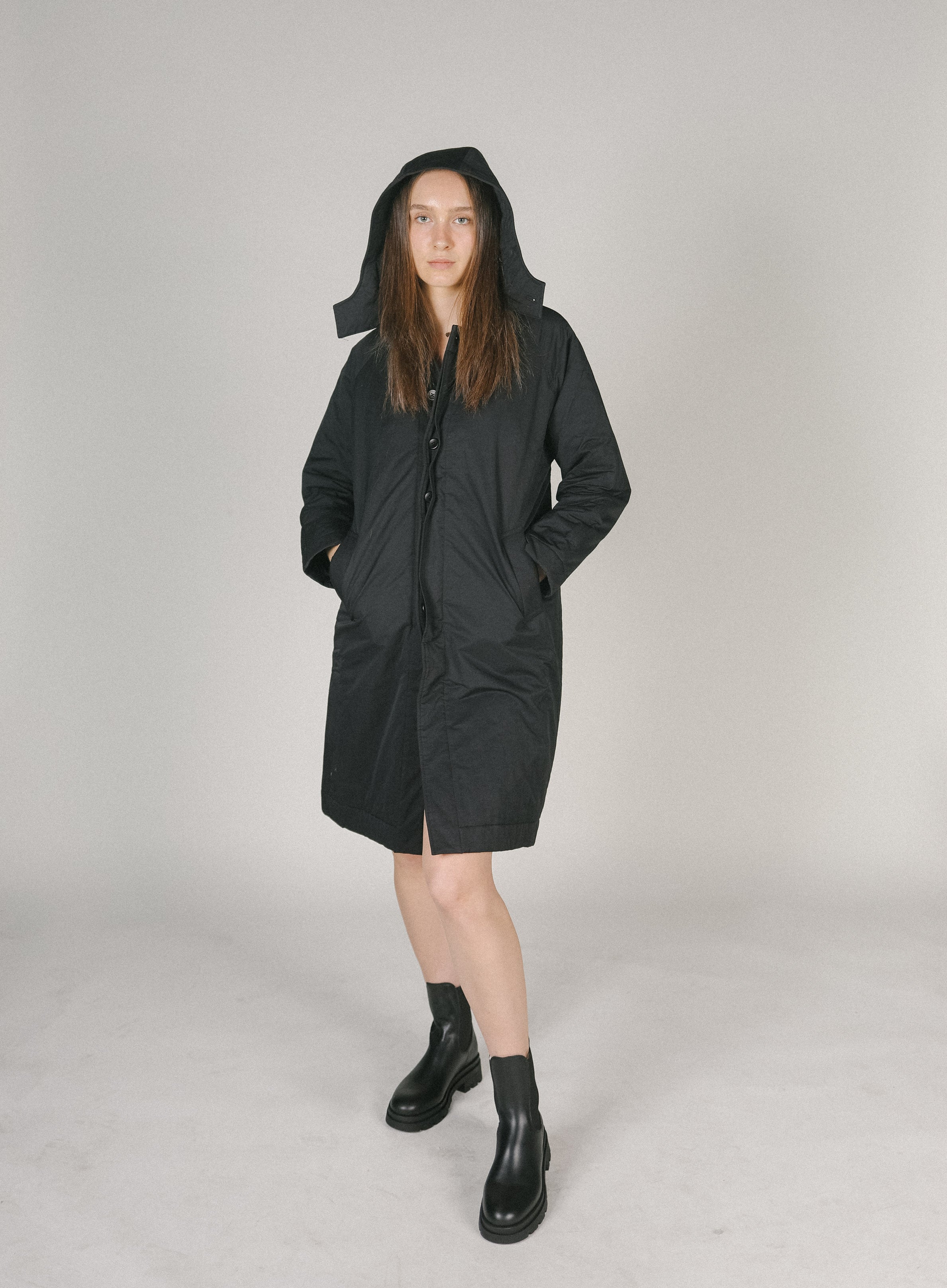 7115 by Szeki Hooded Duster Jacket in Black