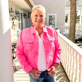 Beachtime Travel Jacket in Bahama Pink