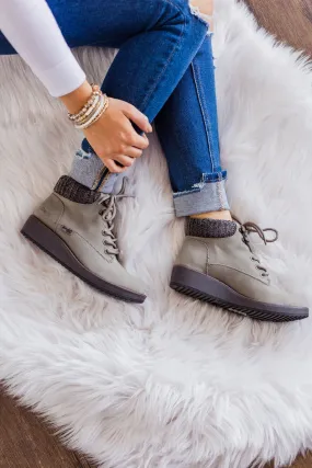 Blowfish Comet Booties- Fog Grey Saddle Rock