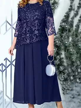 Elegant Navy Blue Lace Midi Dress for Plus Size Women