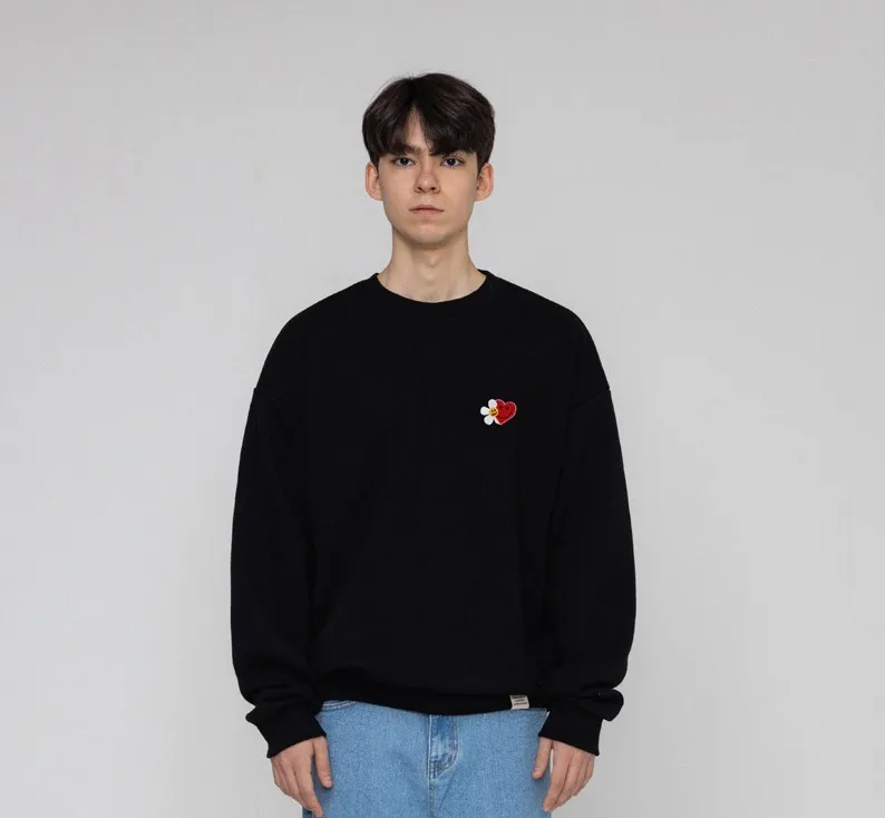 GRAVER  |[GRAVER]★FLOWER HEART HALF SMILE EMBROIDERY SWEATSHIRT