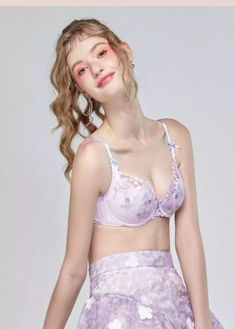 “Skincare” flower embroidery bra